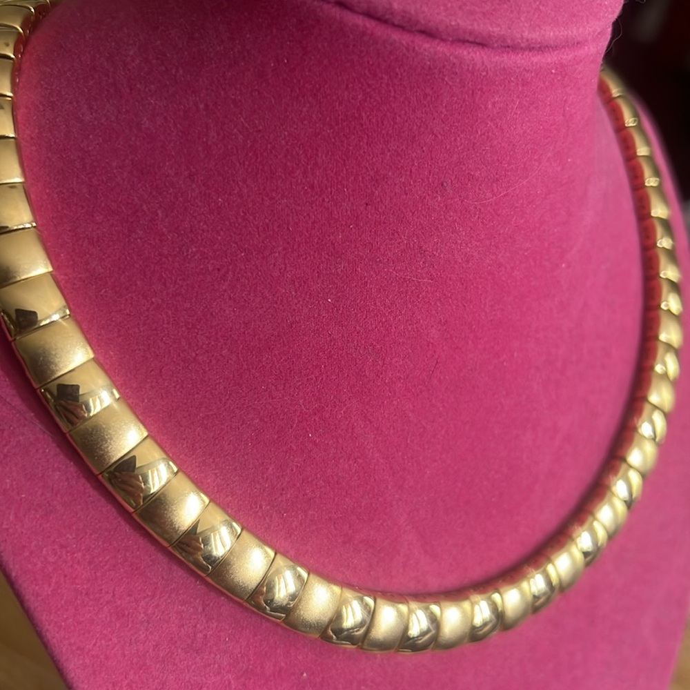 NAPIER Choker Style Gold Matte & Glossy Link Statement Necklace - Picture 3 of 8